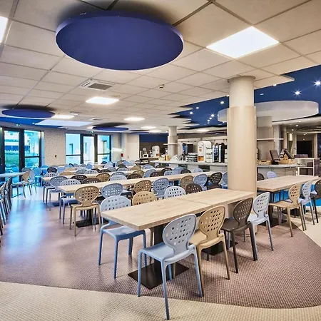 Kyriad Poitiers Jules Verne Site Du Futuroscope 酒店 3*