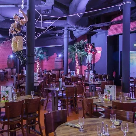 Kyriad Poitiers Jules Verne Site Du Futuroscope 3*