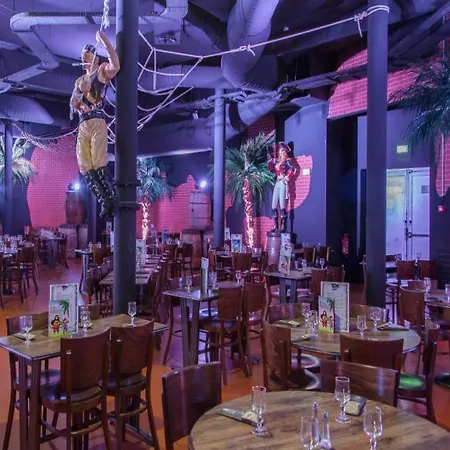 Kyriad Poitiers Jules Verne Site Du Futuroscope Hotel