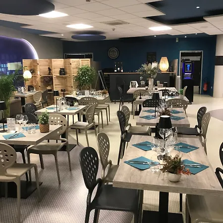 Kyriad Poitiers Jules Verne Site Du Futuroscope 3*