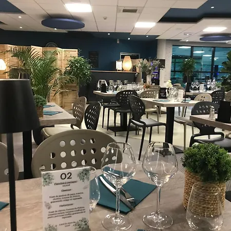 Hotel Kyriad Poitiers Jules Verne Site Du Futuroscope