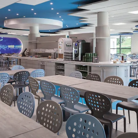 Kyriad Poitiers Jules Verne Site Du Futuroscope 3*