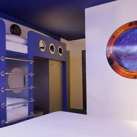 Kyriad Poitiers Jules Verne Site Du Futuroscope Hotel 3*