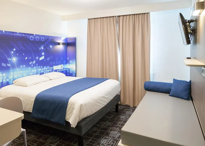 Kyriad Poitiers Jules Verne Site Du Futuroscope