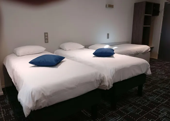 Kyriad Poitiers Jules Verne Site Du Futuroscope 酒店 3*