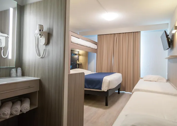 Kyriad Poitiers Jules Verne Site Du Futuroscope