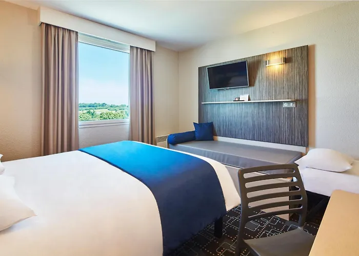 Kyriad Poitiers Jules Verne Site Du Futuroscope Hotel