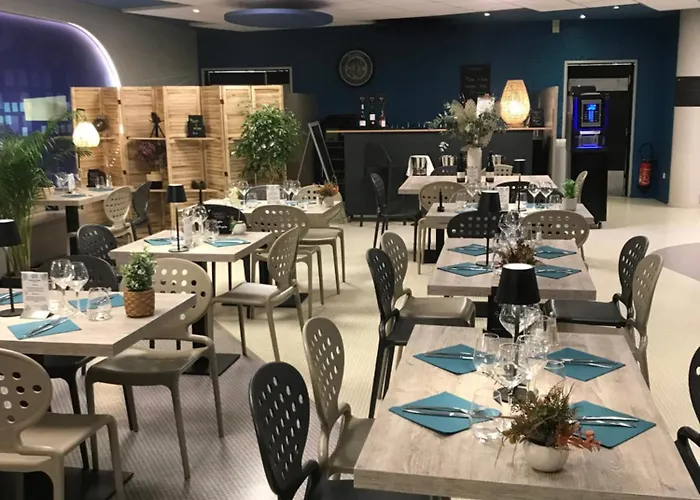 Kyriad Poitiers Jules Verne Site Du Futuroscope 3*