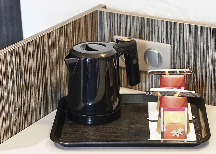 Hotel Kyriad Poitiers Jules Verne Site Du Futuroscope 3*