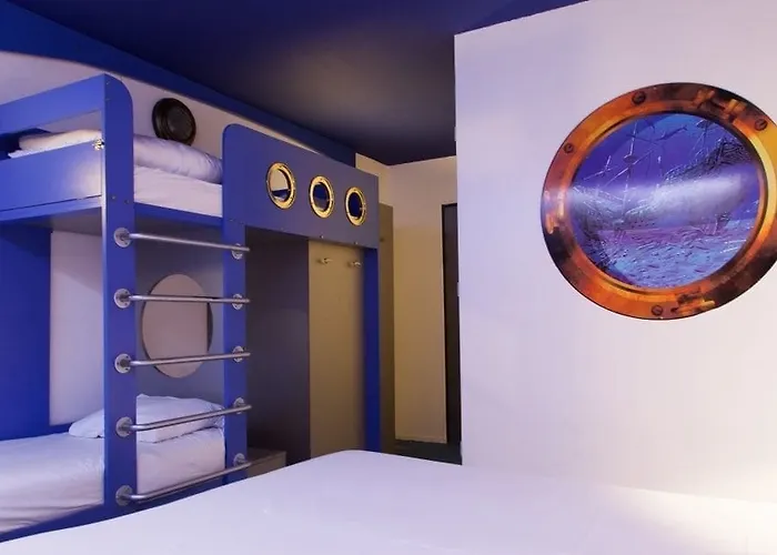 Kyriad Poitiers Jules Verne Site Du Futuroscope Hotel 3*