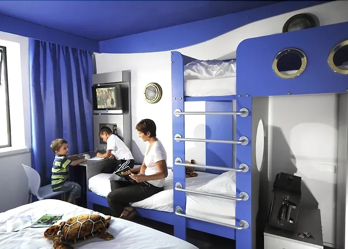 Hotel Kyriad Poitiers Jules Verne Site Du Futuroscope 3*