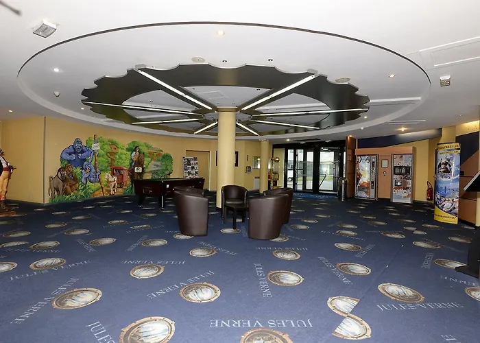 Kyriad Poitiers Jules Verne Site Du Futuroscope Hotel